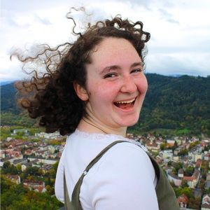 Meet your Posher, Emma